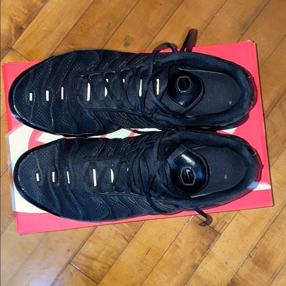 Nike Air Max Plus - Picture 2 of 4